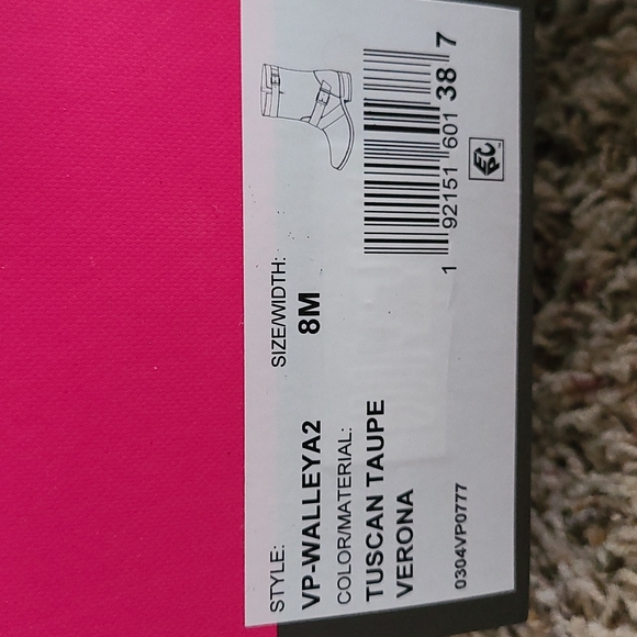 Vince Camuto Walleya motorcycle boot - Picture 6 of 7